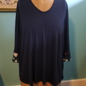 2X Terra & Sky Woman's Floral Trim Navy Blue Tunic Blouse w Bell Sleeves